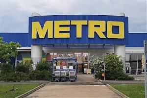 METRO Kereskedelmi Kft. - Áruházi zöldterület kezelés Szombathelyen